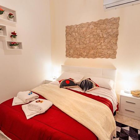 Residenza Giuseppina Villa Syracuse ภายนอก รูปภาพ