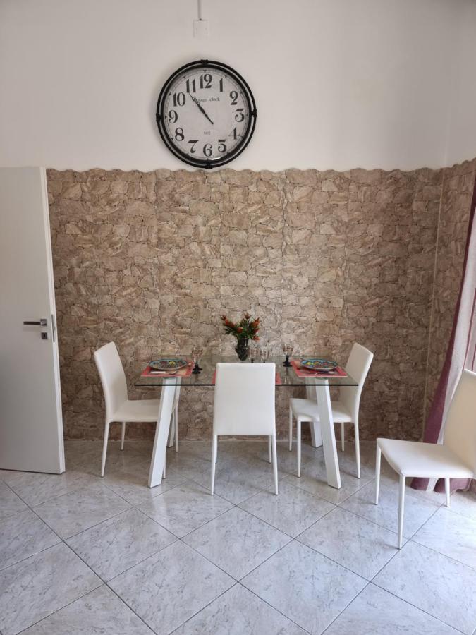 Residenza Giuseppina Villa Syracuse ภายนอก รูปภาพ