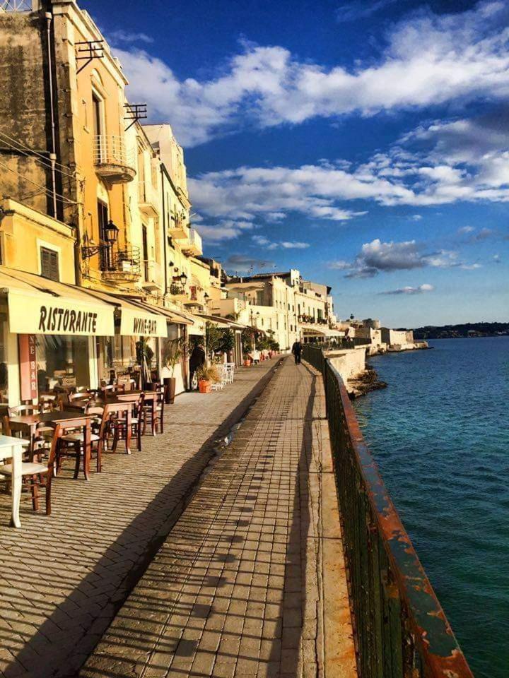 Residenza Giuseppina Villa Syracuse ภายนอก รูปภาพ